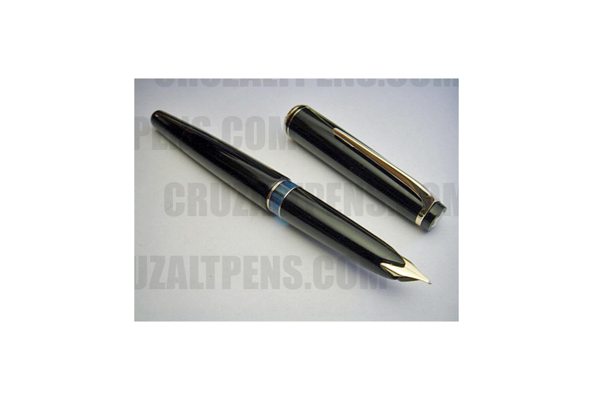 22 EN RESINA NEGRA (1960-1970 ) - PLUMA ESTIL. MONTBLANC