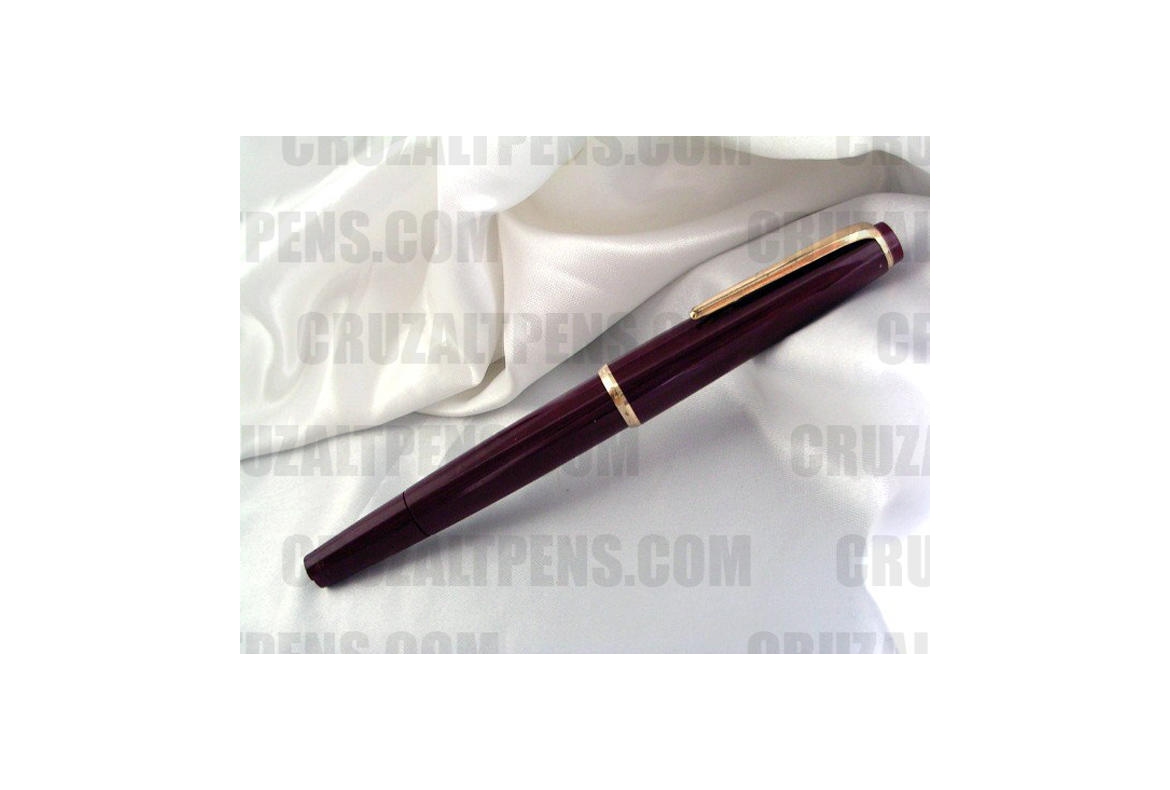 32 EN RESINA BURDEOS (1961-1966 ), PLUMA ESTIL. MONTBLANC